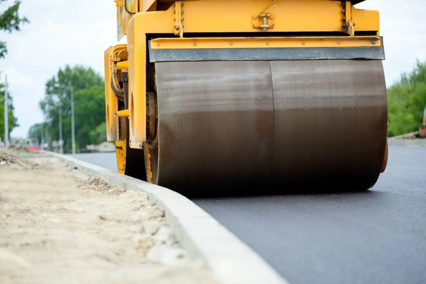 Sealcoating and striping in Miami, FL